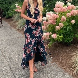 Lulu’s green floral dress